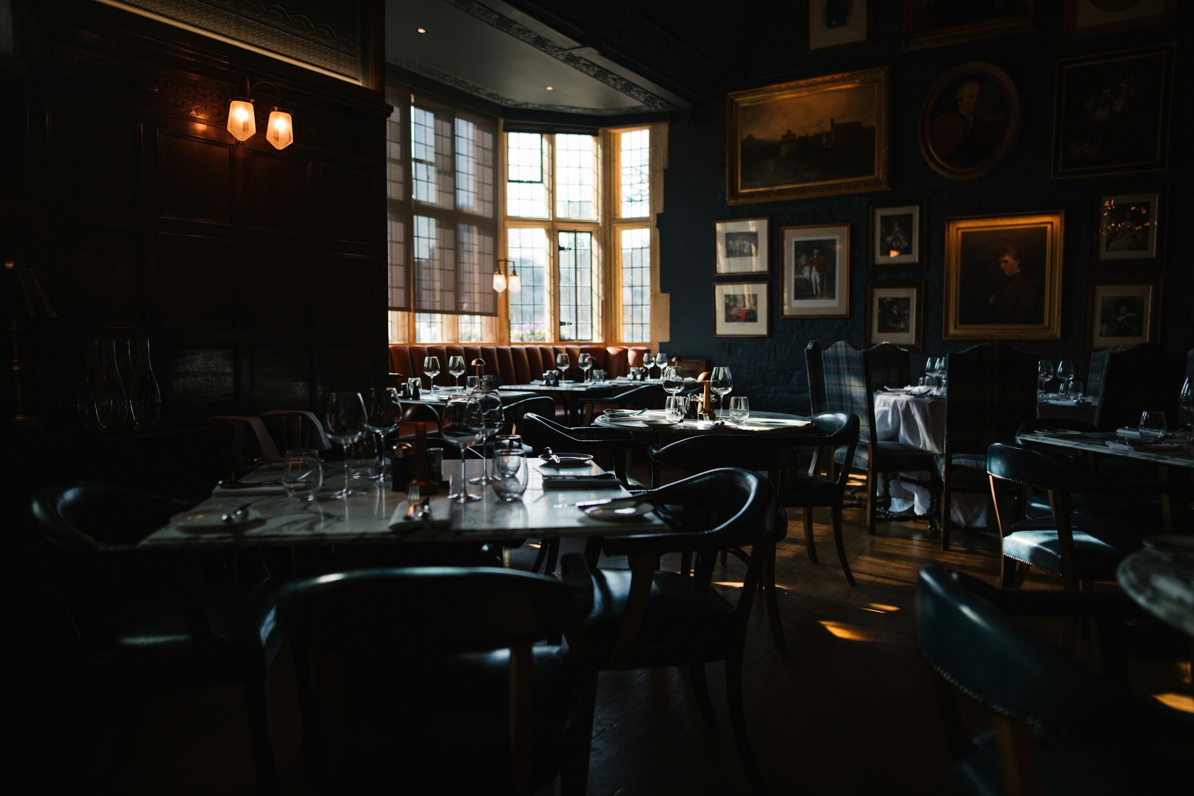 Elegant trackside dining